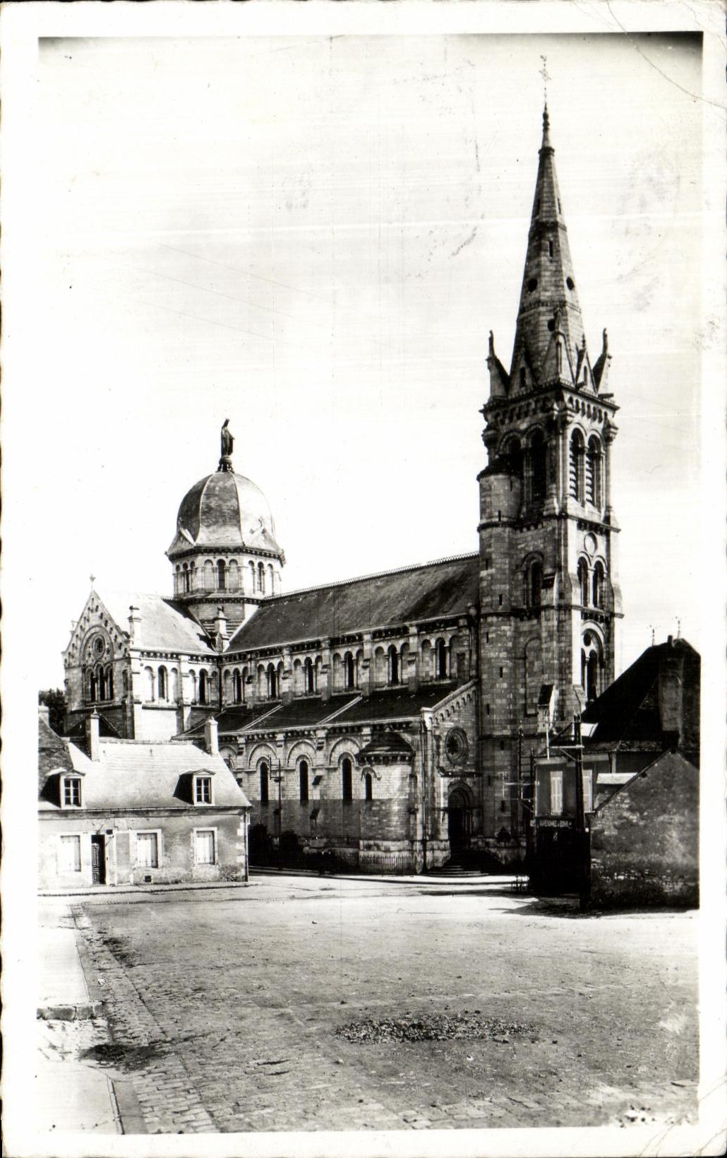 CPA Chateauroux Notre Dame Church