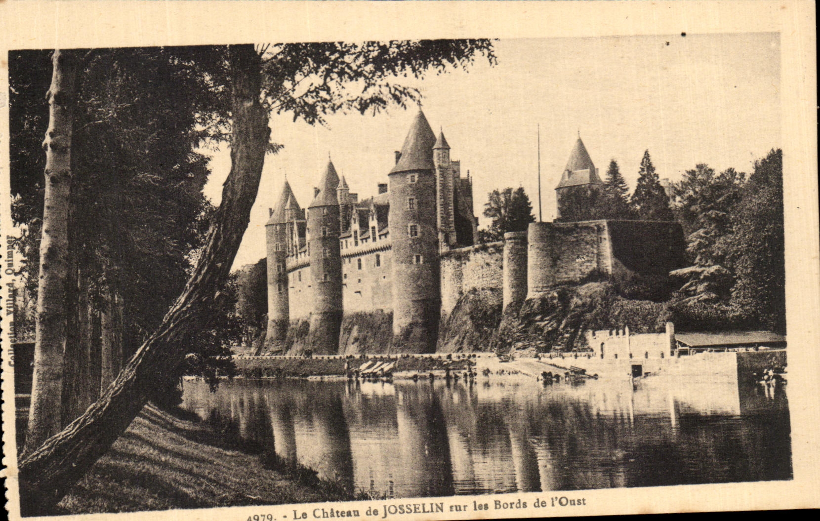 CPA que el castillo de Josselin en los bordes de expulsa