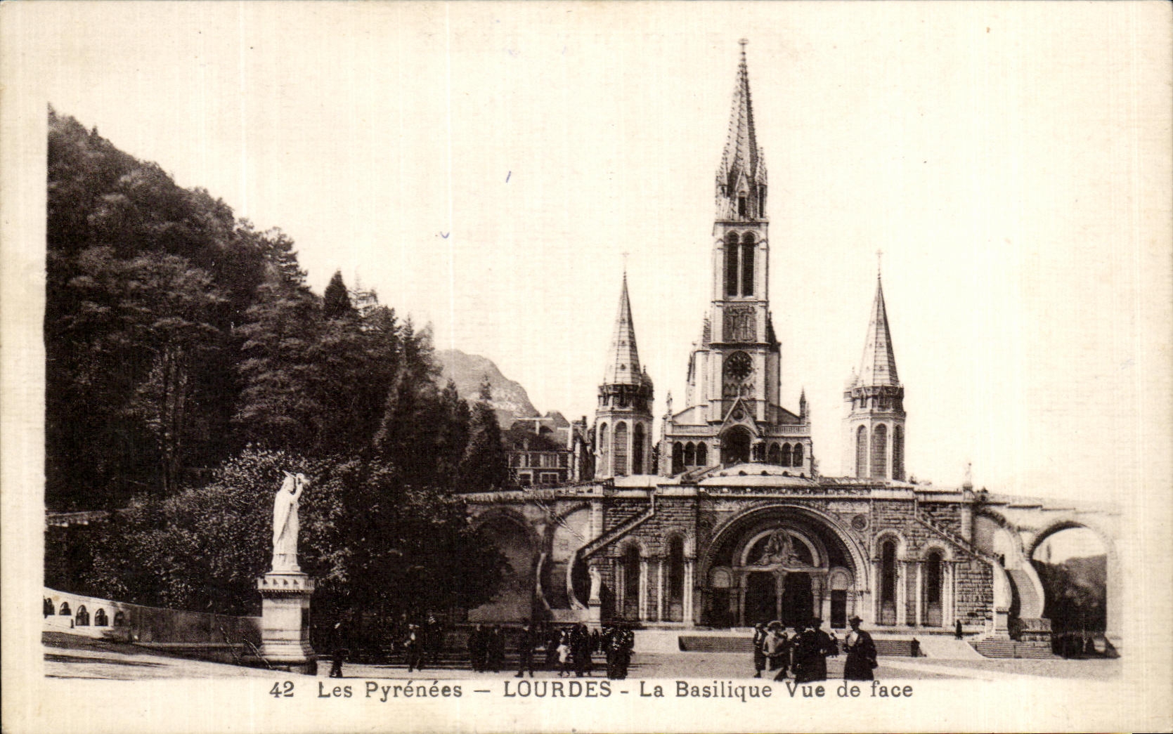 CPA Lourdes the Basilica Front view the Pyrenees