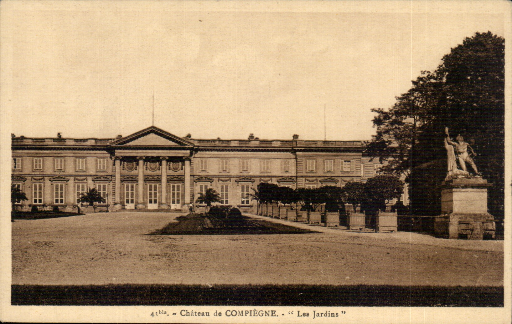 CPA Castle of Compiegne Gardens
