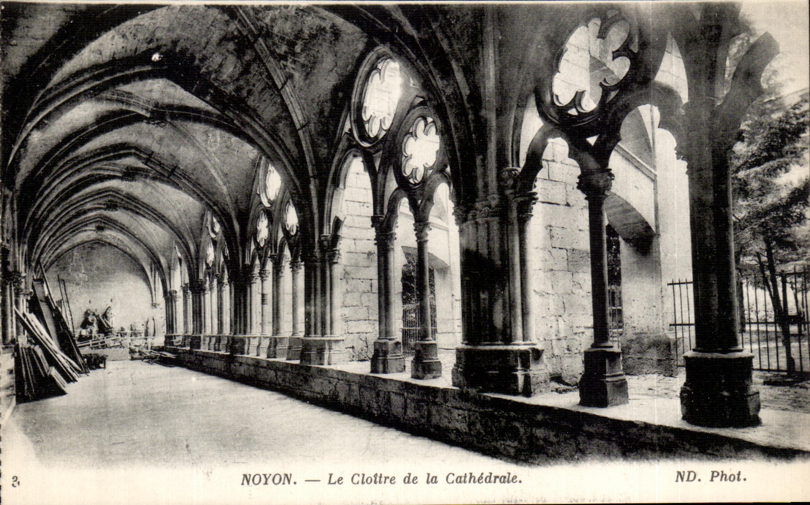 CPA Boundary-line the Cloister of the Cathedral