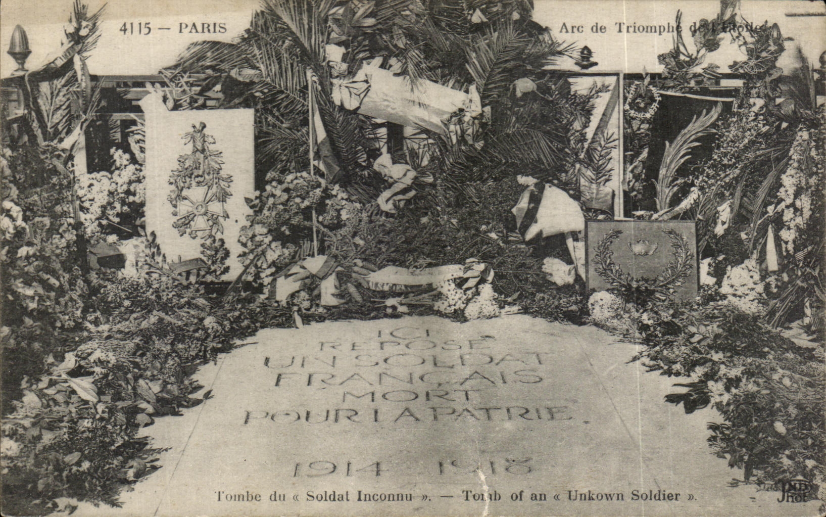CPA Paris Tombe du Soldat Inconnu Arc de Triomphe Militaria