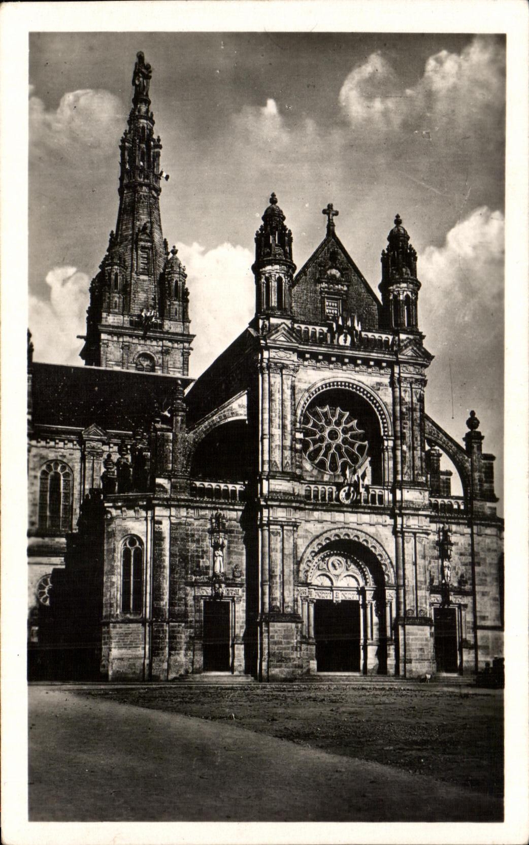 CPA Saint Anne D' Auray the Basilica of Sainte Anne