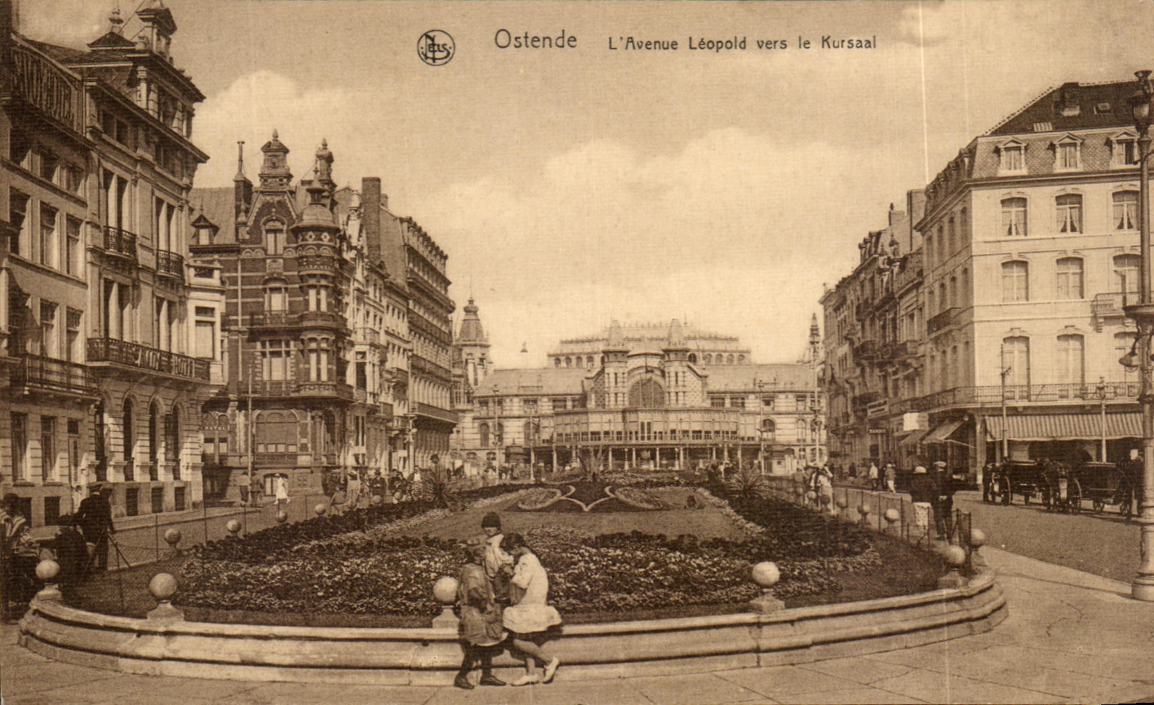 CPA Ostend the Leopold Avenue towards Kursaal