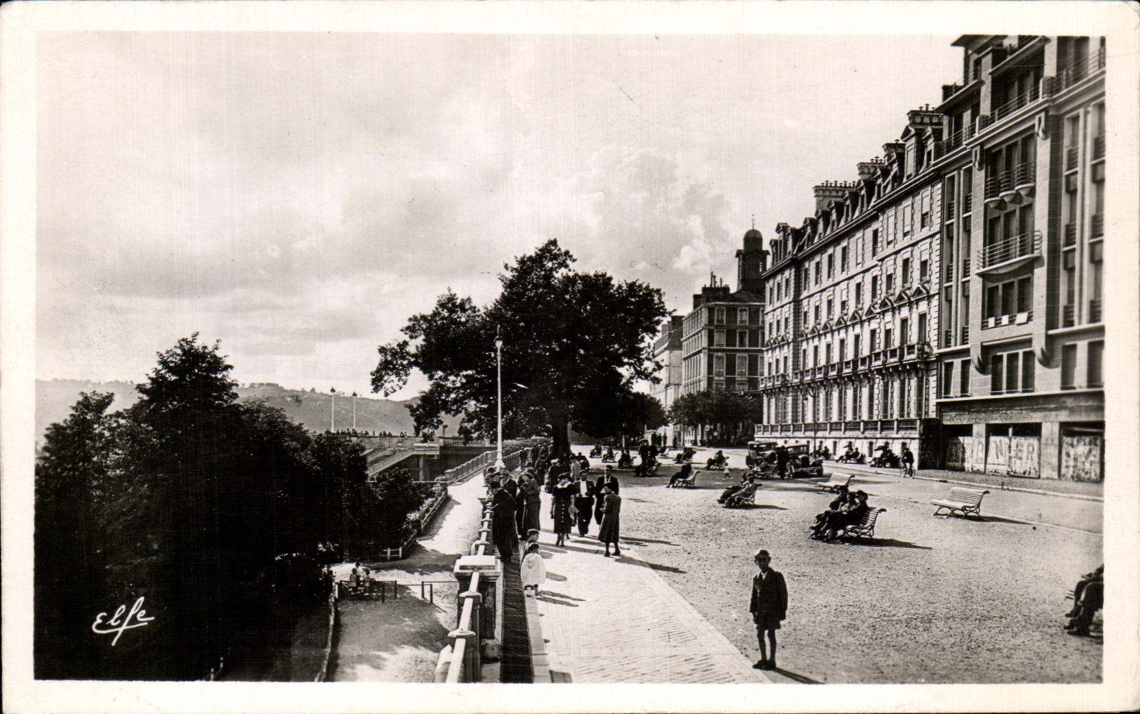 CPA Pau Le Boulevard des Pyrenees