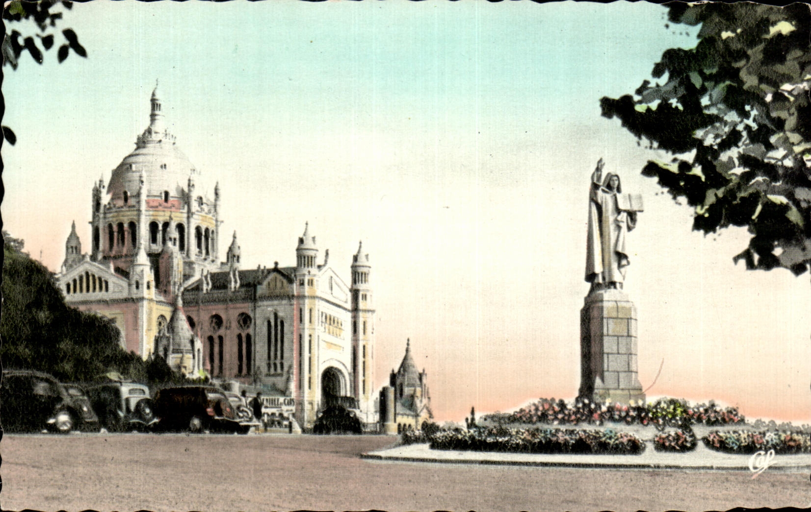 CPA Lisieux View on the Basilica and Statue of Sainte Therse