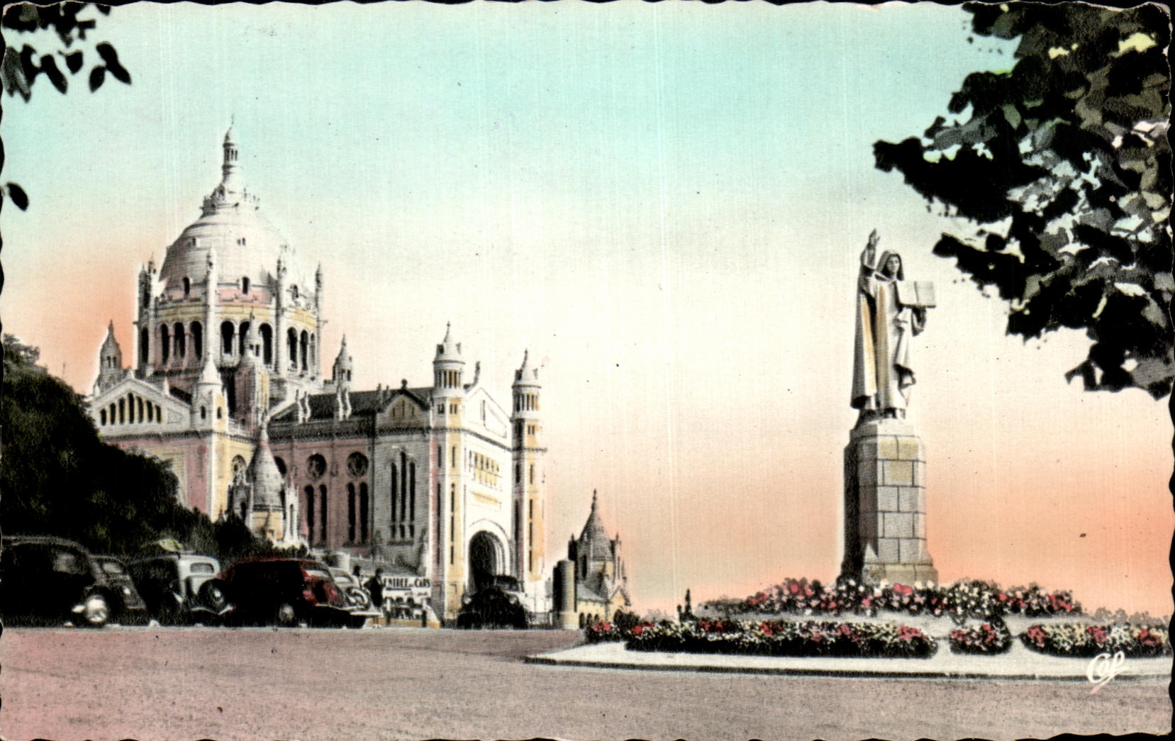 CPA Lisieux View on the Basilica and Statue of Sainte Therese