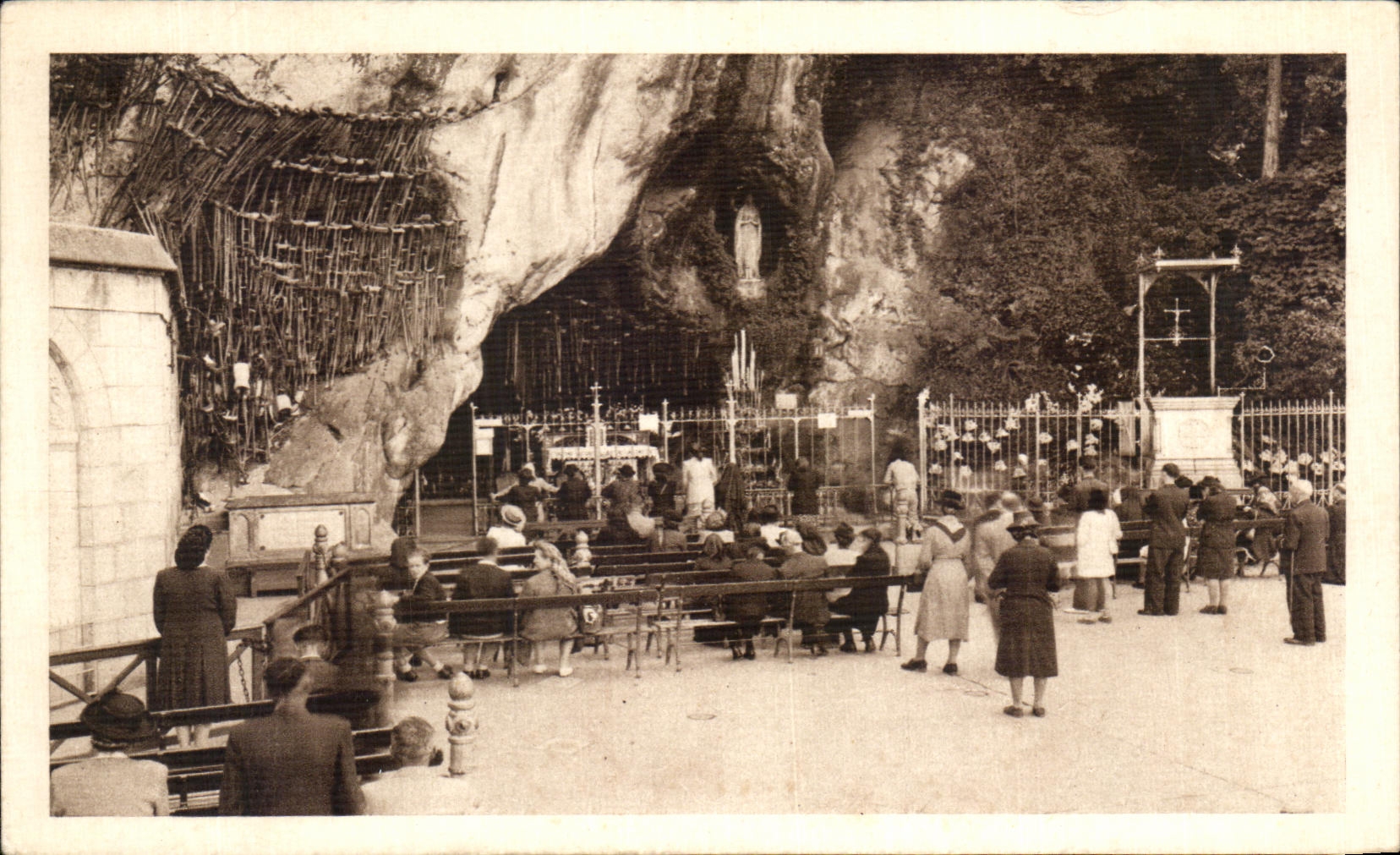 CPA Lourdes the Cave