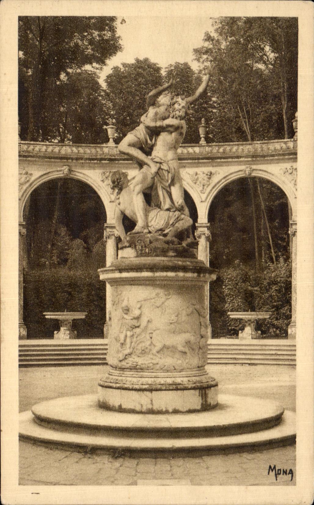 CPA Les Petits Tableaux De Versailles Bosquet De Colonnade