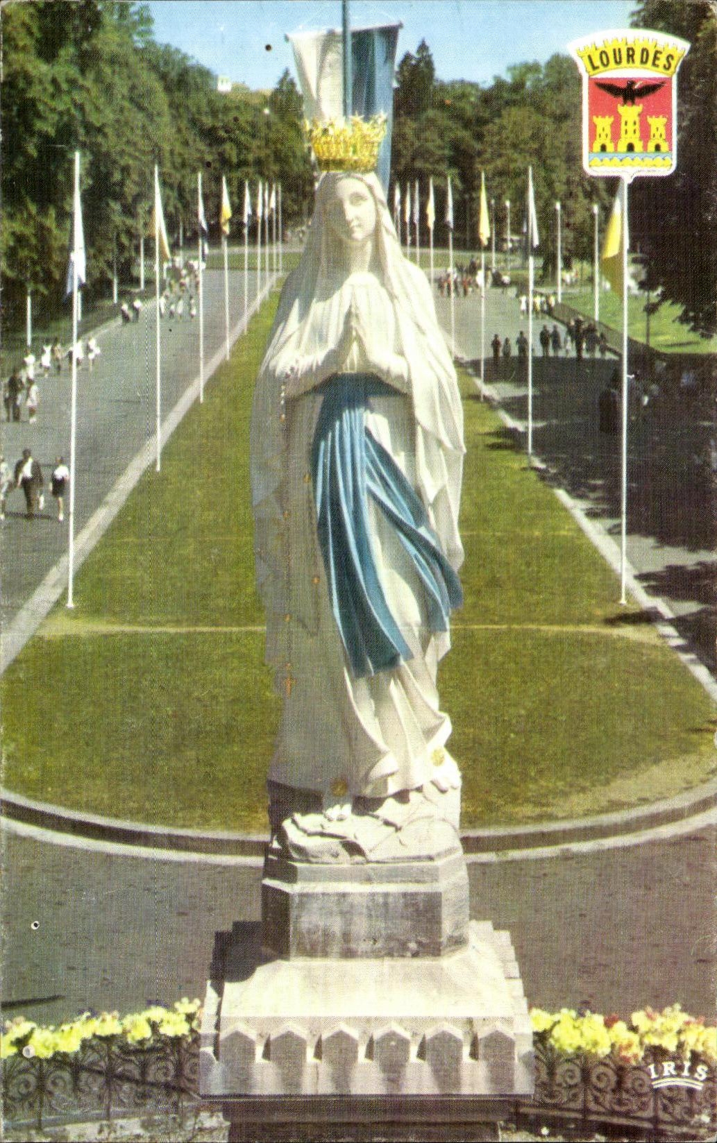 MODERN CARD Lourdes the virgin couronnee