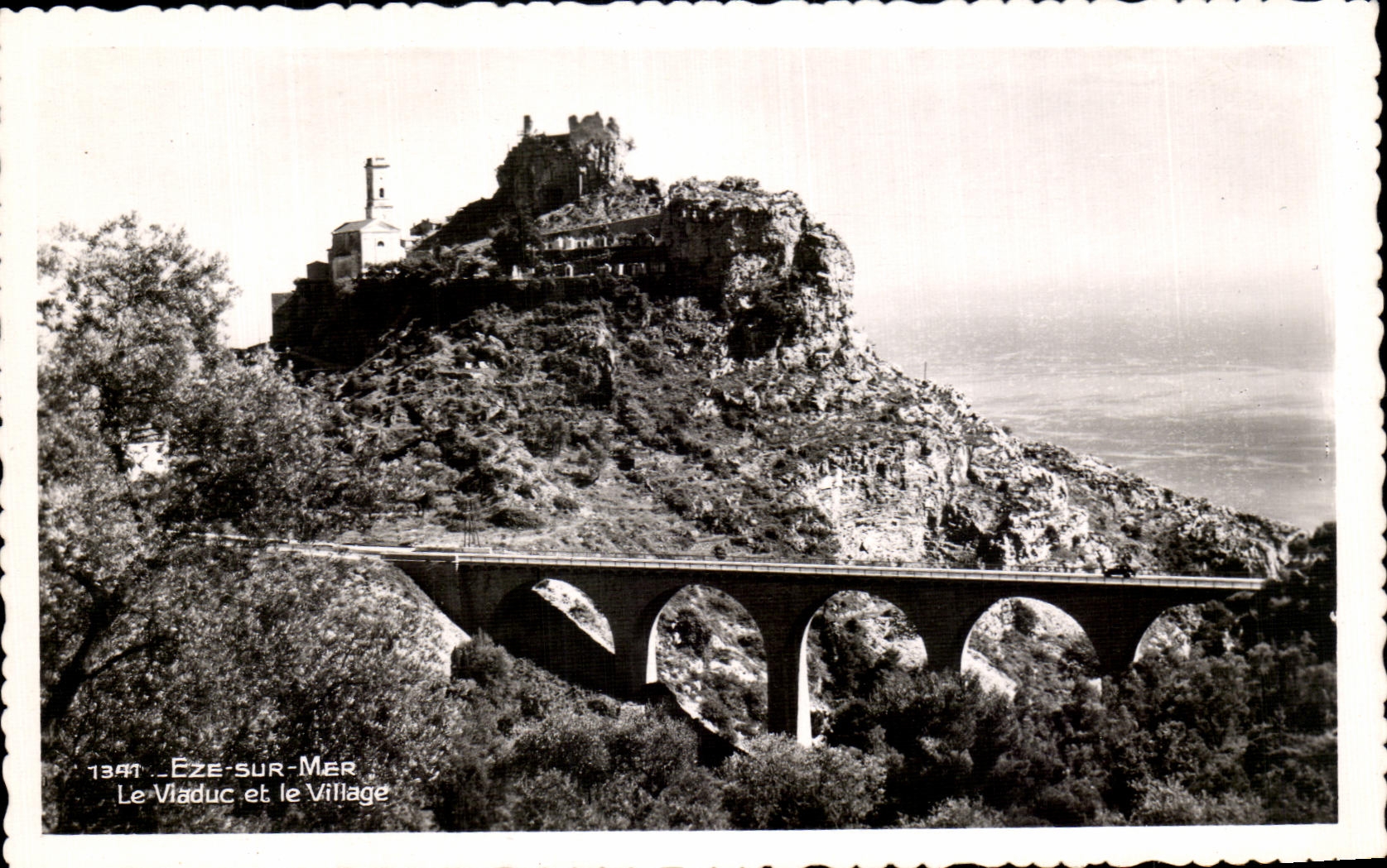 CPA Eze en el mar el viaducto y la aldea