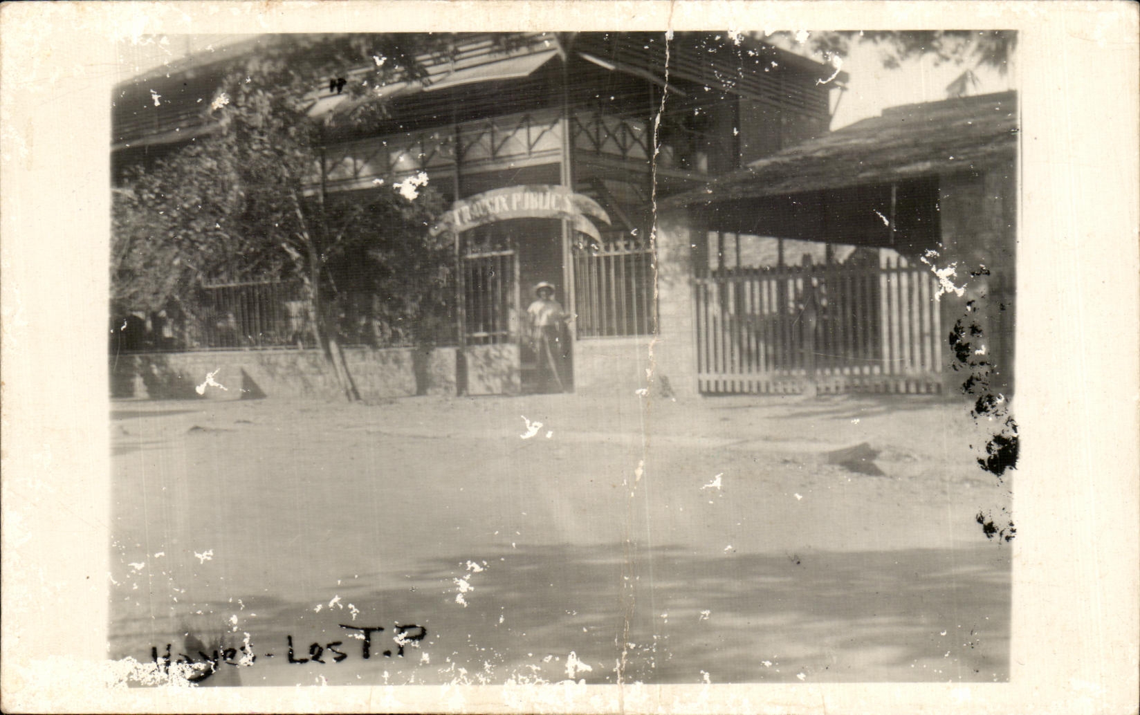 Real photo Building Work public