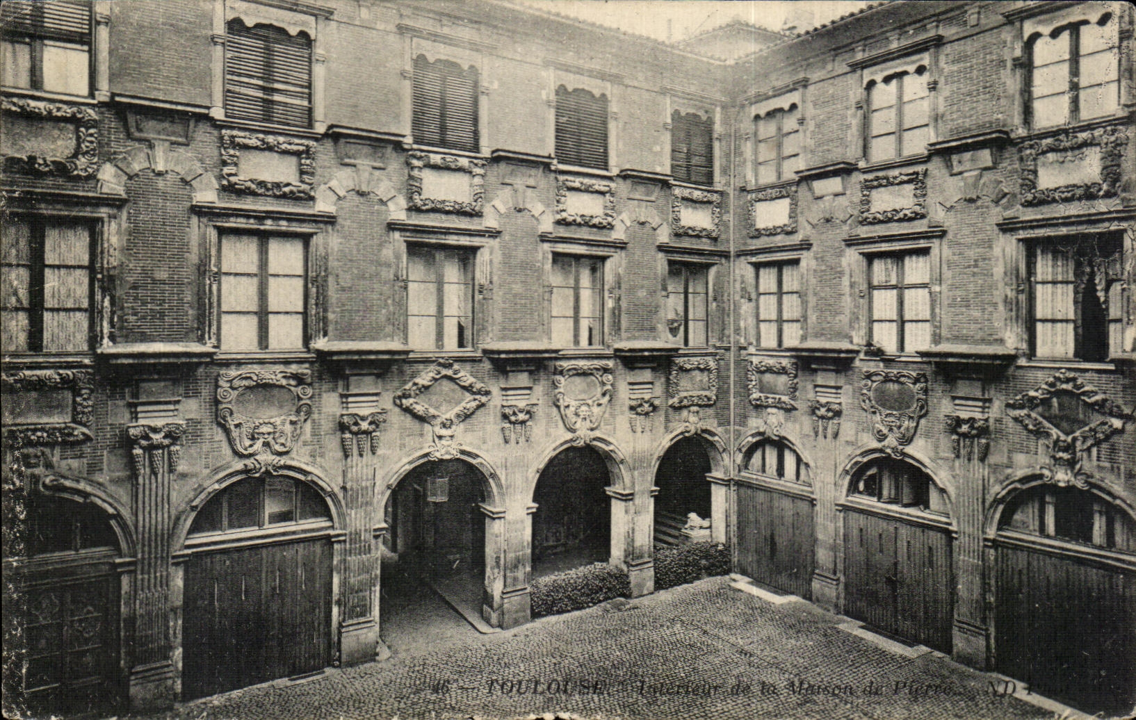 CPA Toulouse Interieur de la maison de pierre