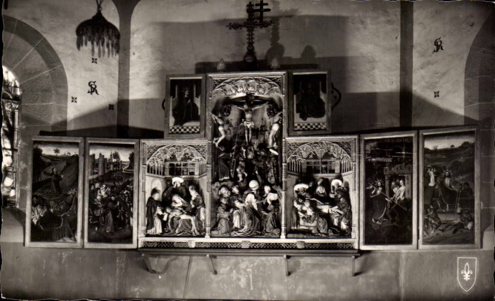 CPSM Ternant Church Large Tryptique Passion the Death and Triumph of Christ