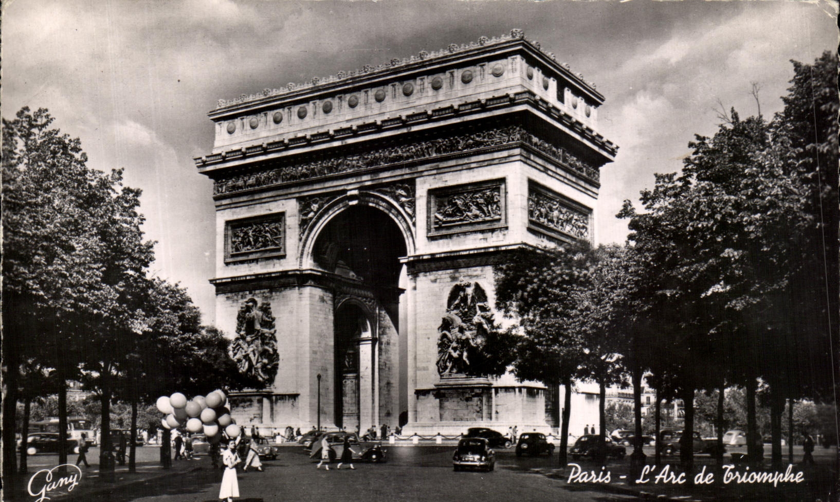CPA Paris The Triumphal Arch