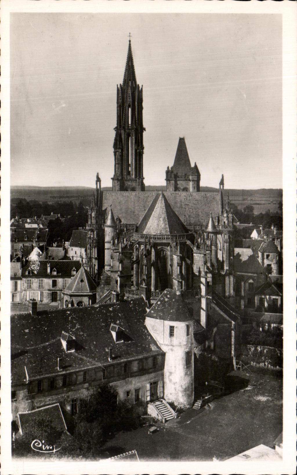 CPA Senlils the Cathedral