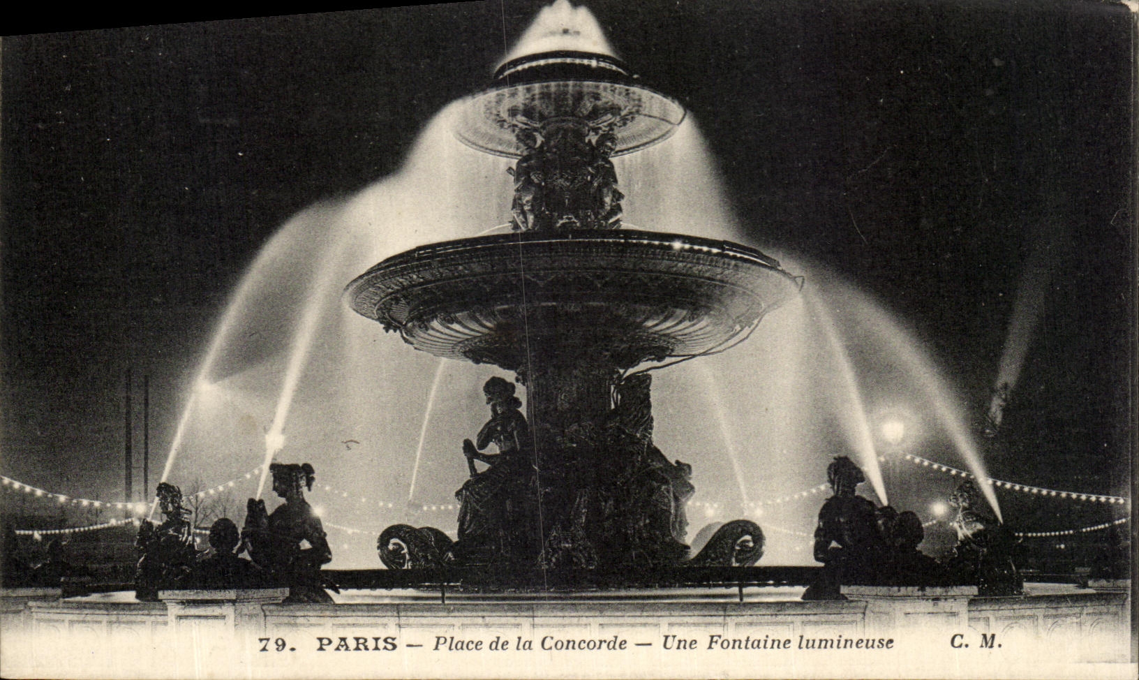 CPA Paris Places Harmony a luminous Fountain