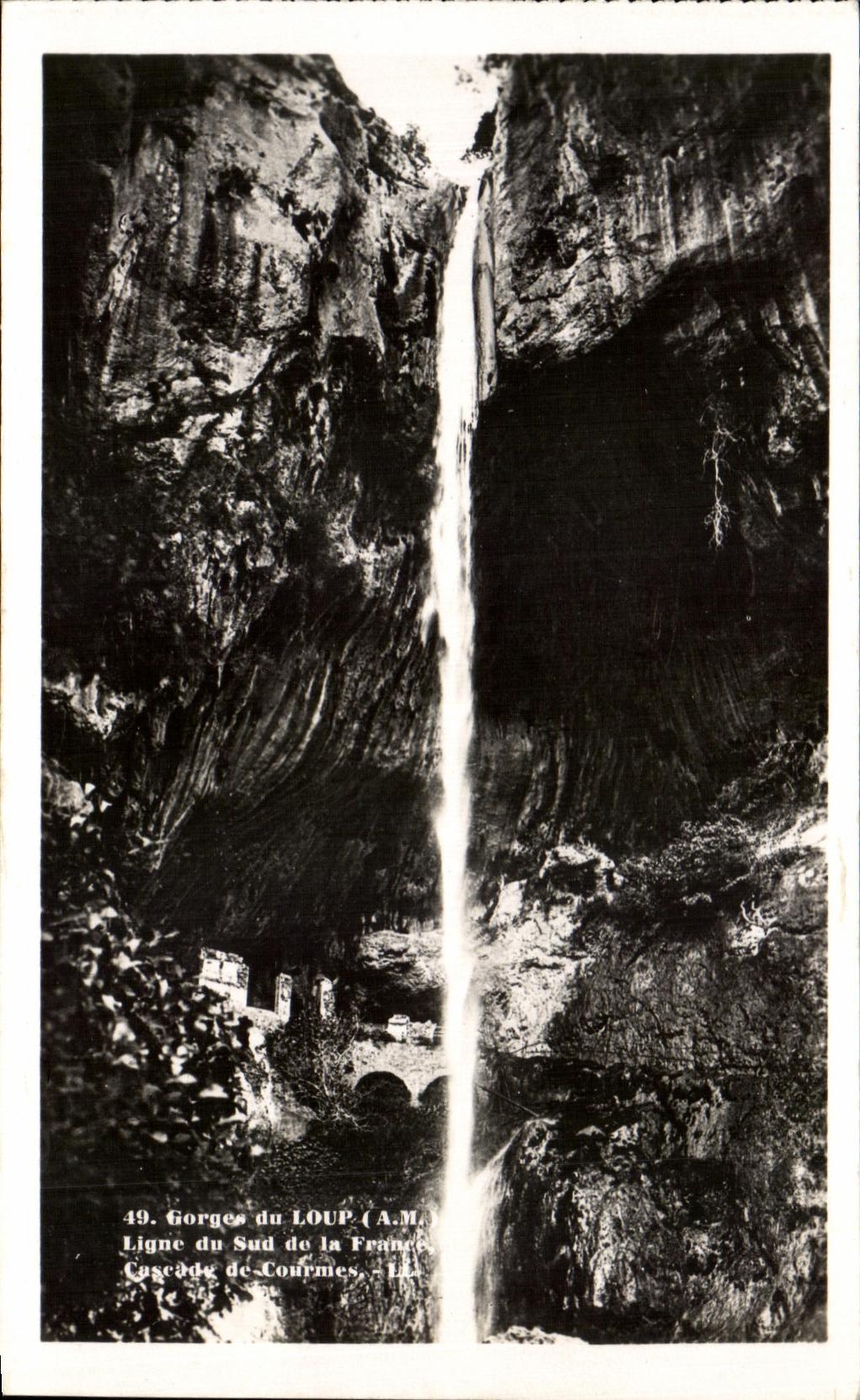 Gargantas de CPA con la linea del lobo del sur del Frank Cascade De Courmes