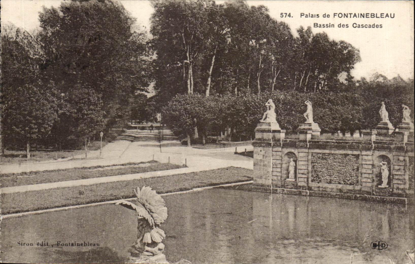 CPA Palate of Fontainebleau Basin of the Cascades