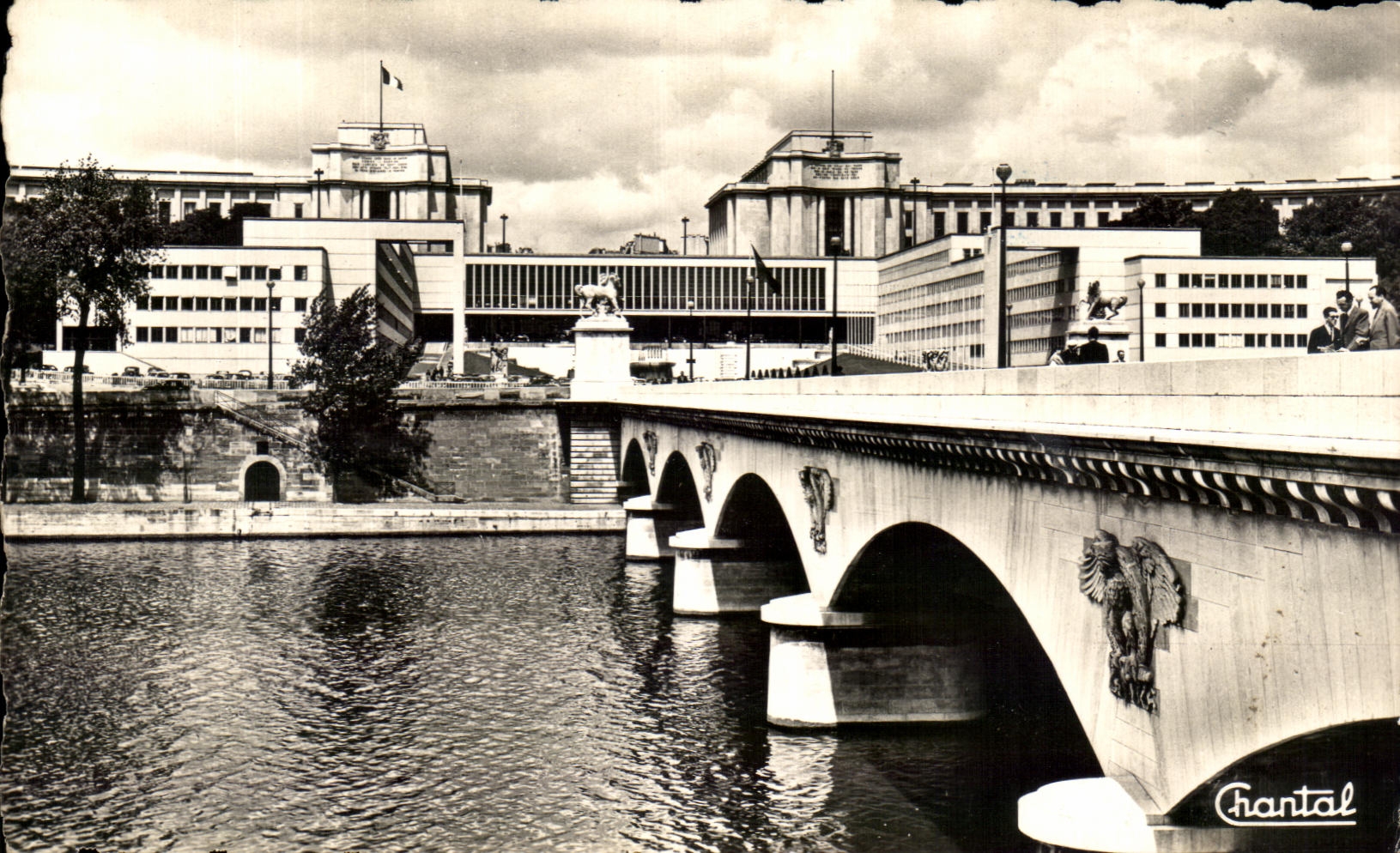 CPA Paris the Palate of Chaillot and the Bridge of lena