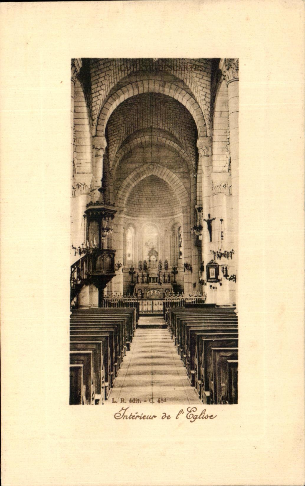 CPA Interieur de L'Eglise La Haye Descartes