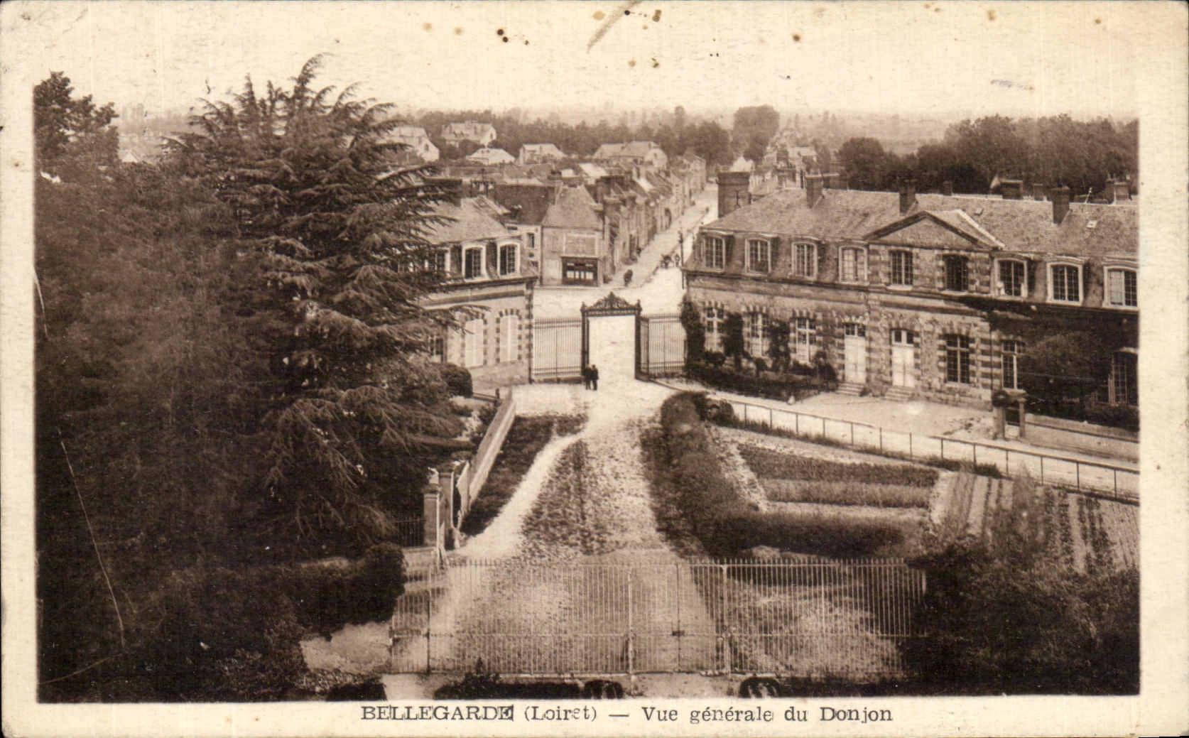 CPA Bellegarde View of the Keep