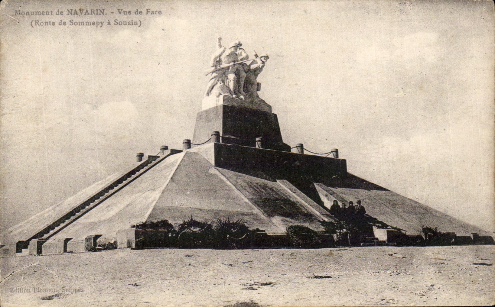 CPA Nonument De Navarin Front view Road of Sommepy has Souain Militaria