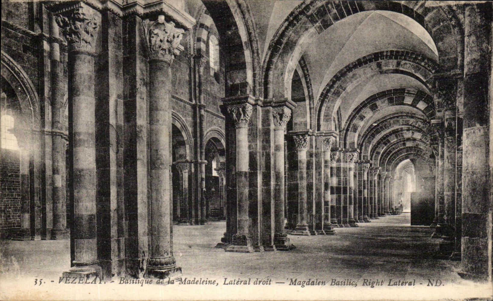 CPA Side Vezelay Basilica of the Madeleine right