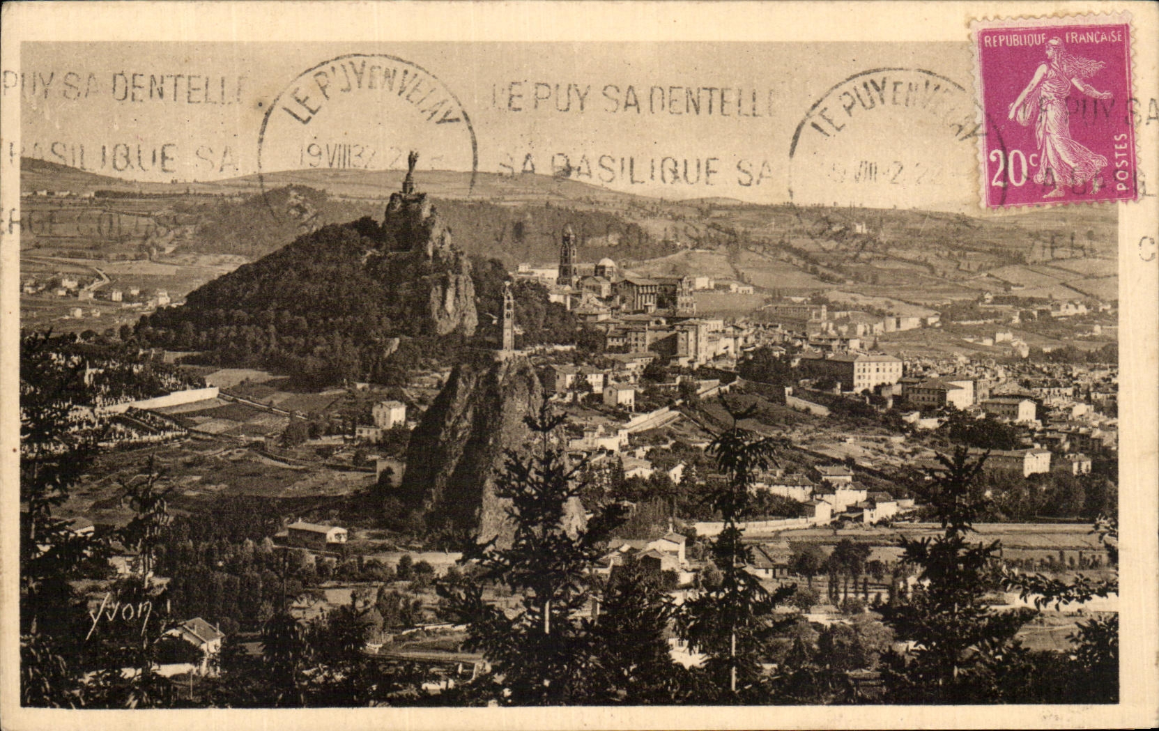 CPA Auvergne Le Puy Vue Generale