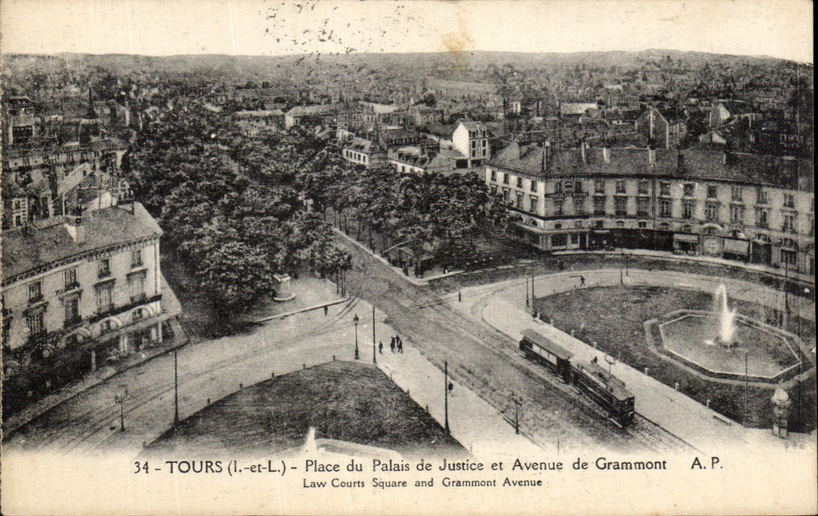 CPA Tours Place du Palais de Justice et Avenue de Grammont