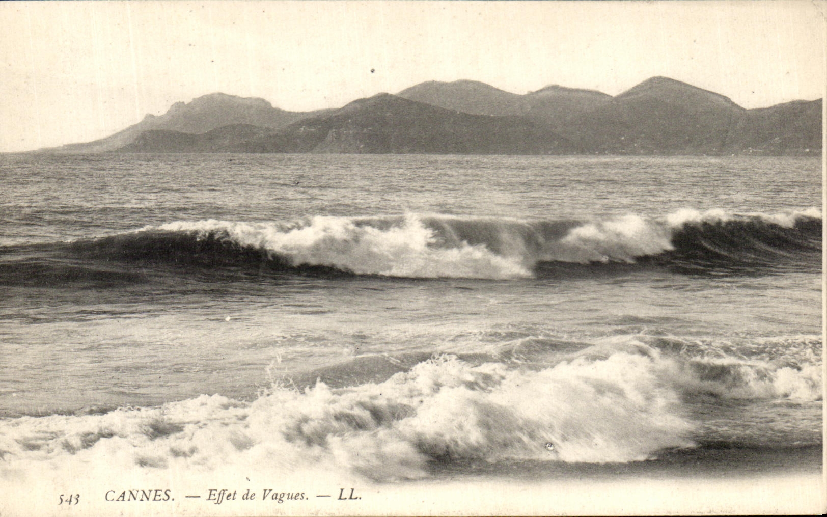 CPA Cannes Effect Waves