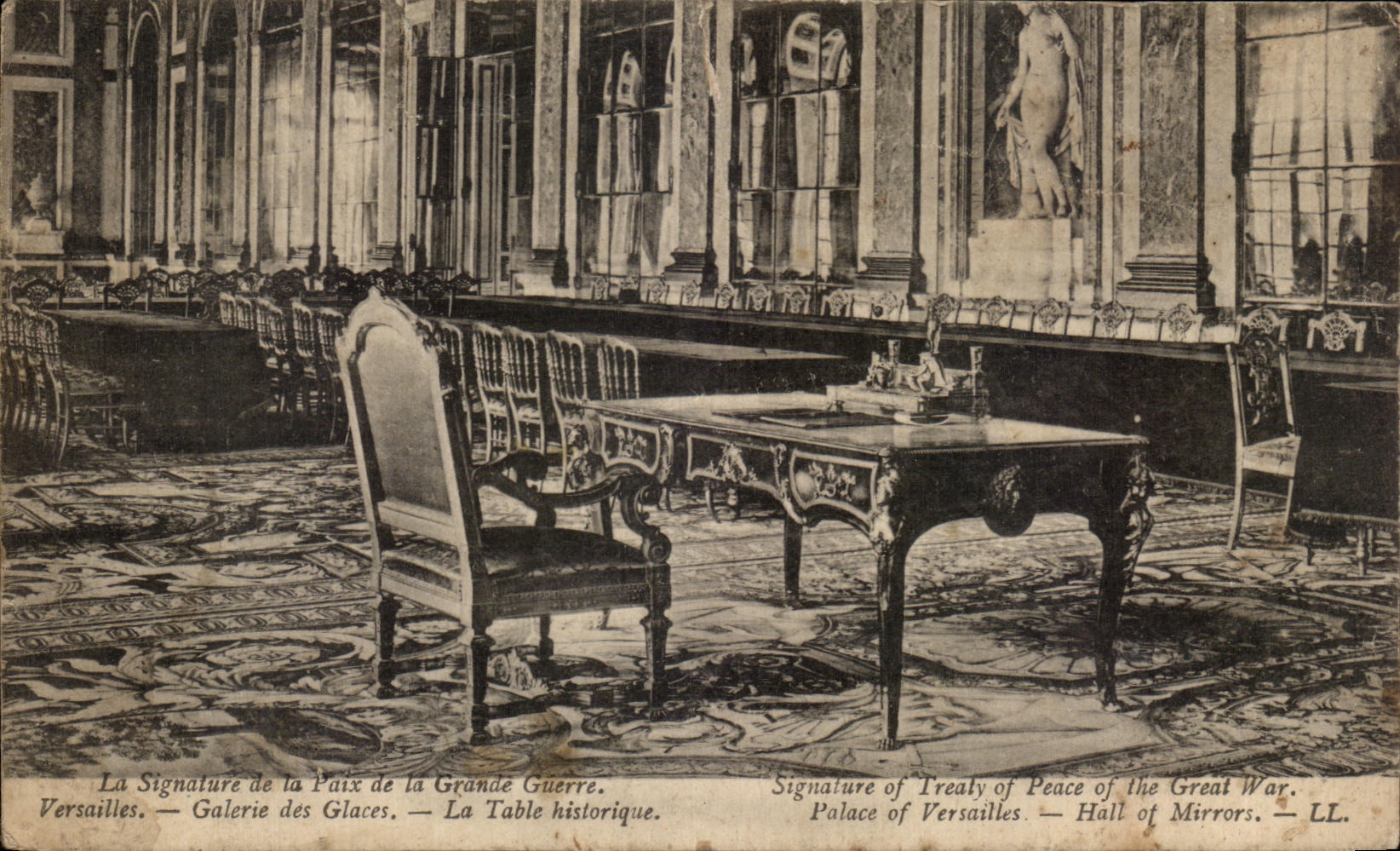 CPA La Signature de la Paix de la Grande Guerre Versailles Galerie des Glaces La Table historique