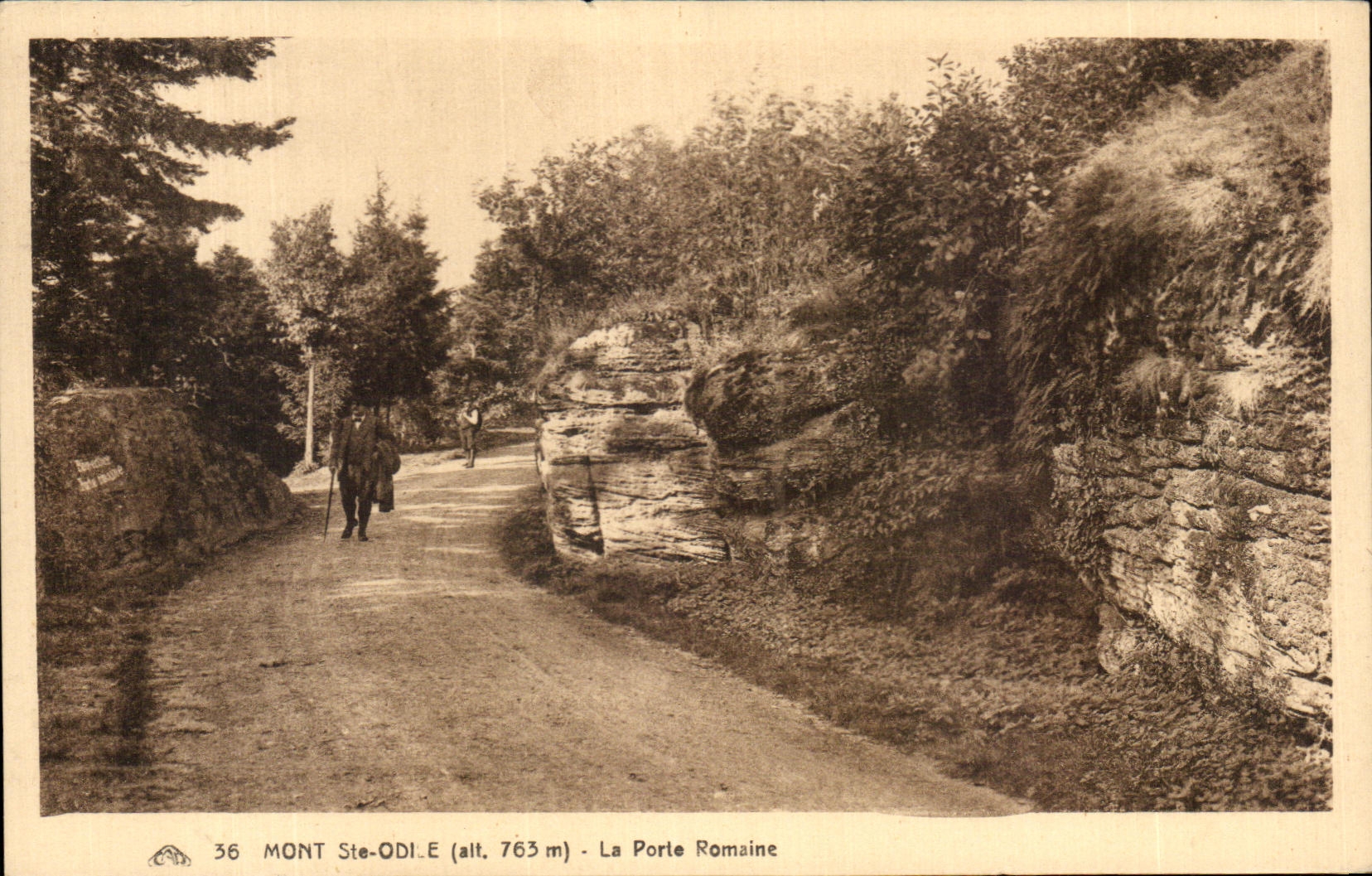 Montaje co de CPA Odile la puerta romana