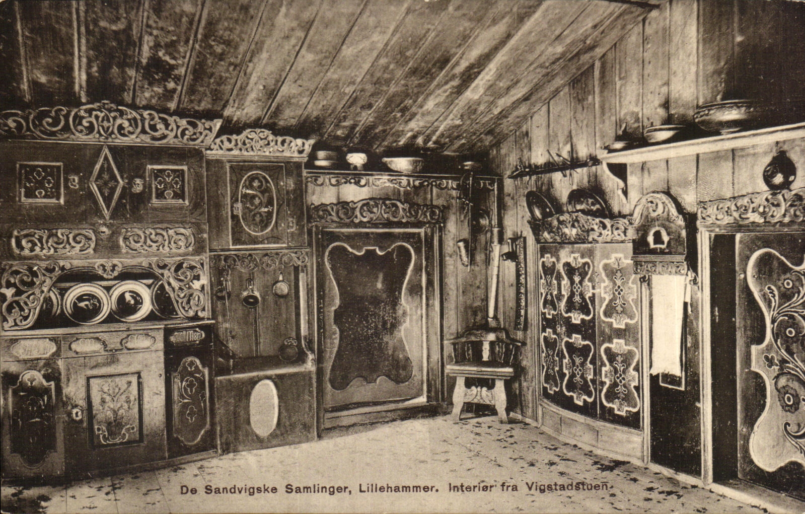 CPA De Sandvigske Samlinger Lillehammer Interior FRA Vigstadstuen Norway