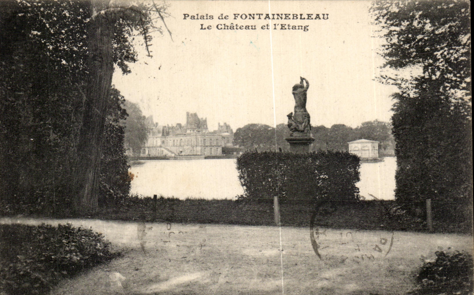 CPA Palate of Fontainebleau the Castle and the Pond