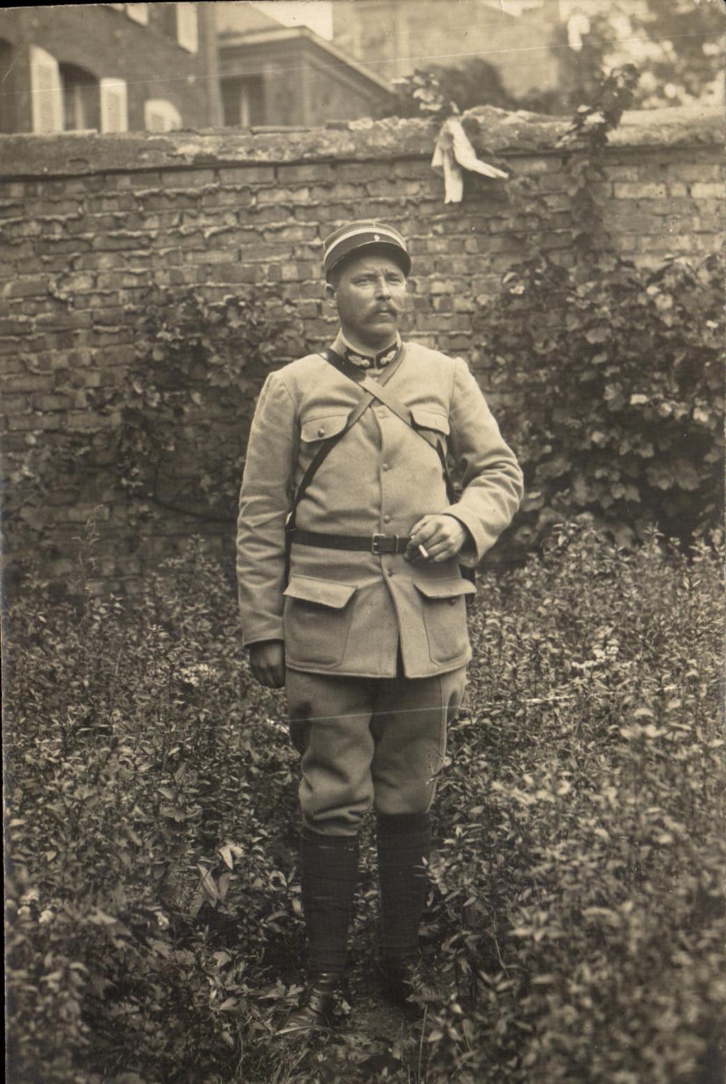 Real photo Noisy Dryness Militaria 1917 Soldier
