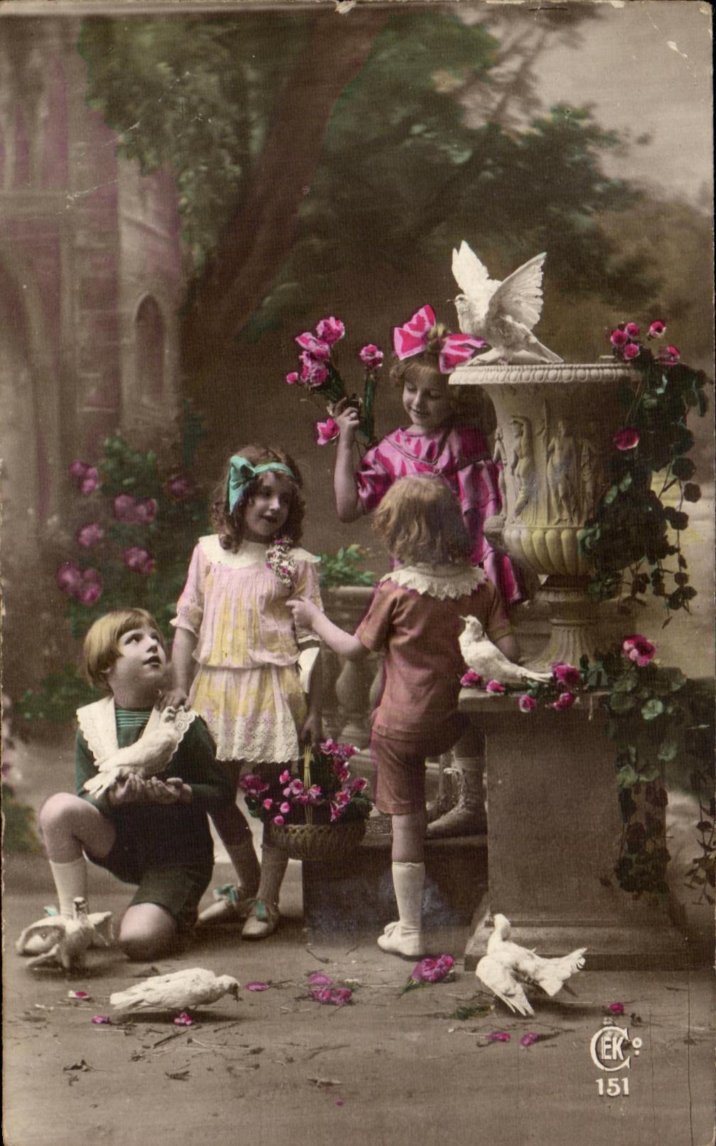 Palomas de los ninos de la fantasia de CPA