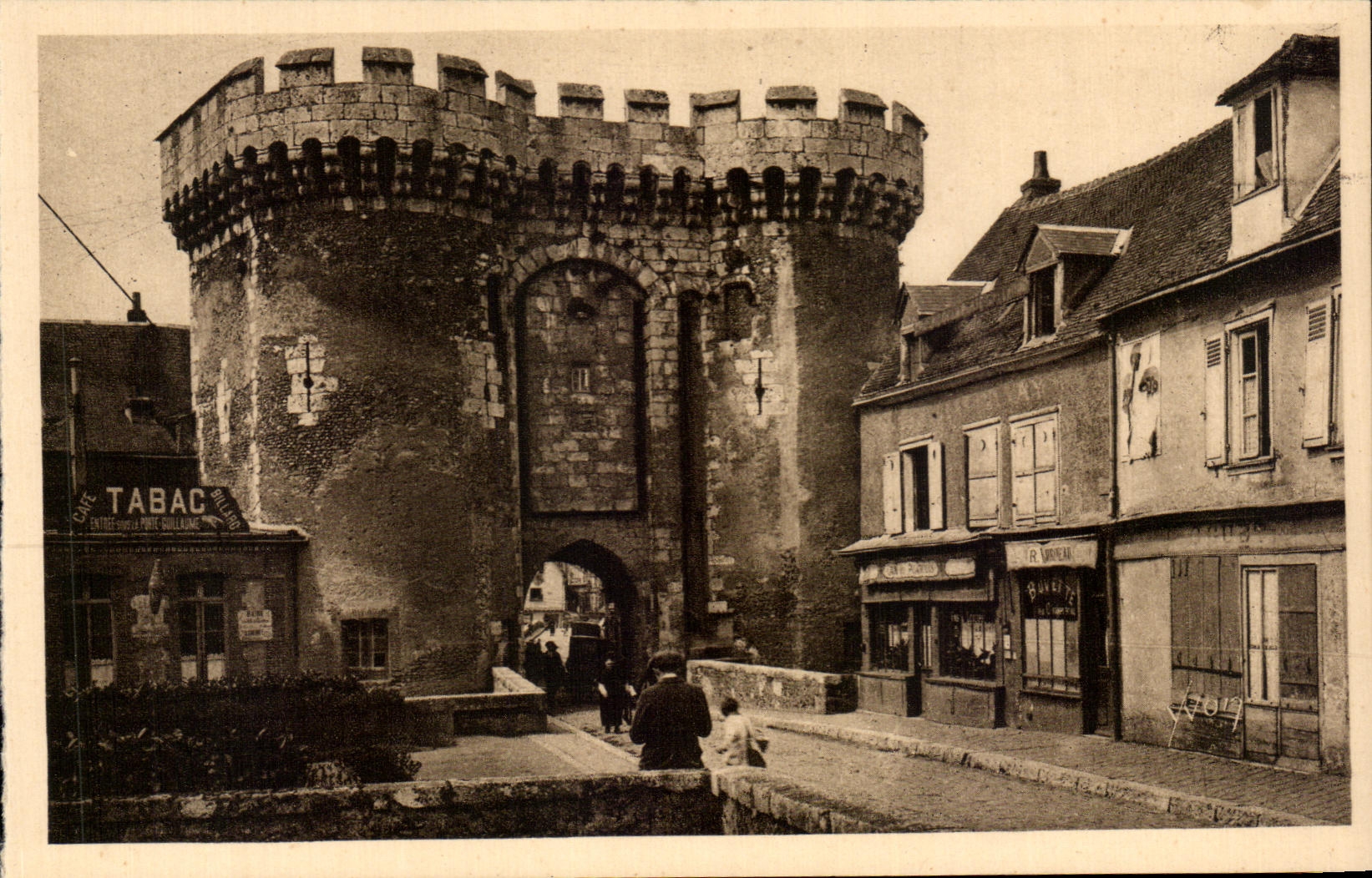 CPA Chartres the Guillaume Gate