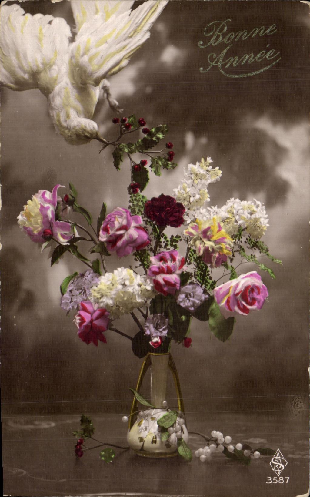 Paloma del ano del onne de las flores de la fantasia de CPA