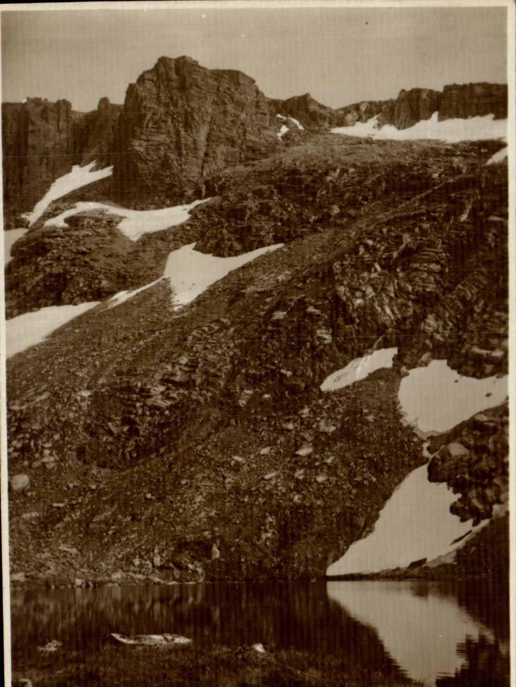 CPA Log Coire year Locahin off Glenmore The Cairngorms Ireland