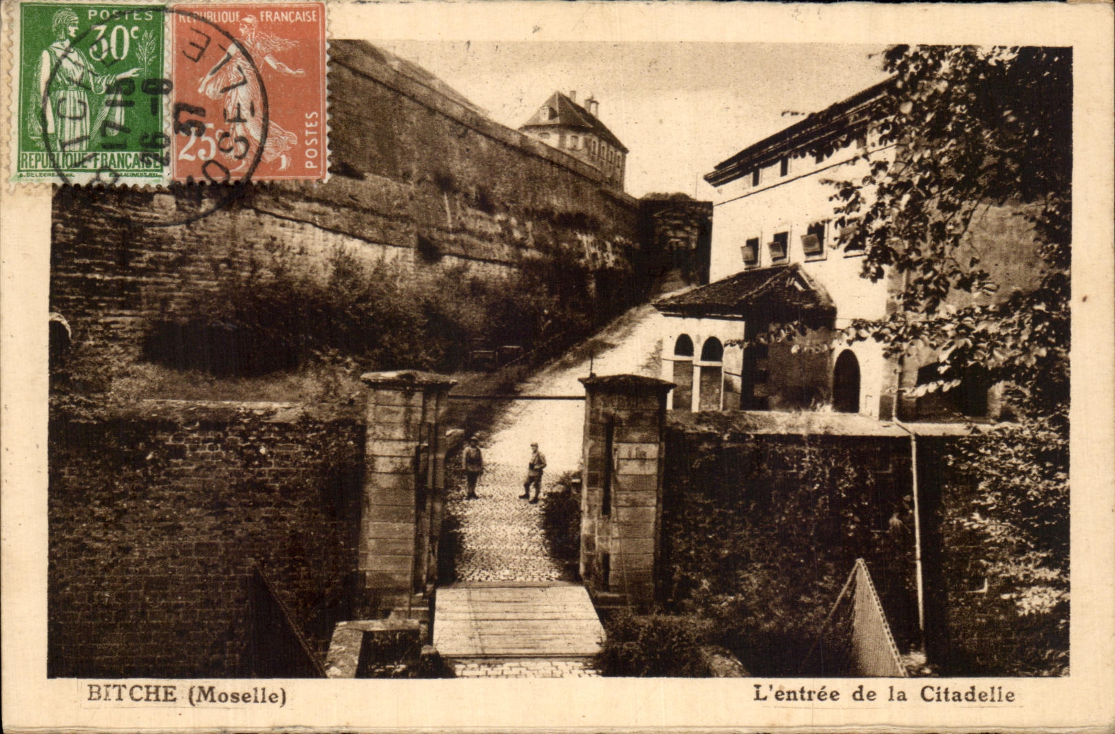 CPA Bitche Entrance Of the Militaria Citadel