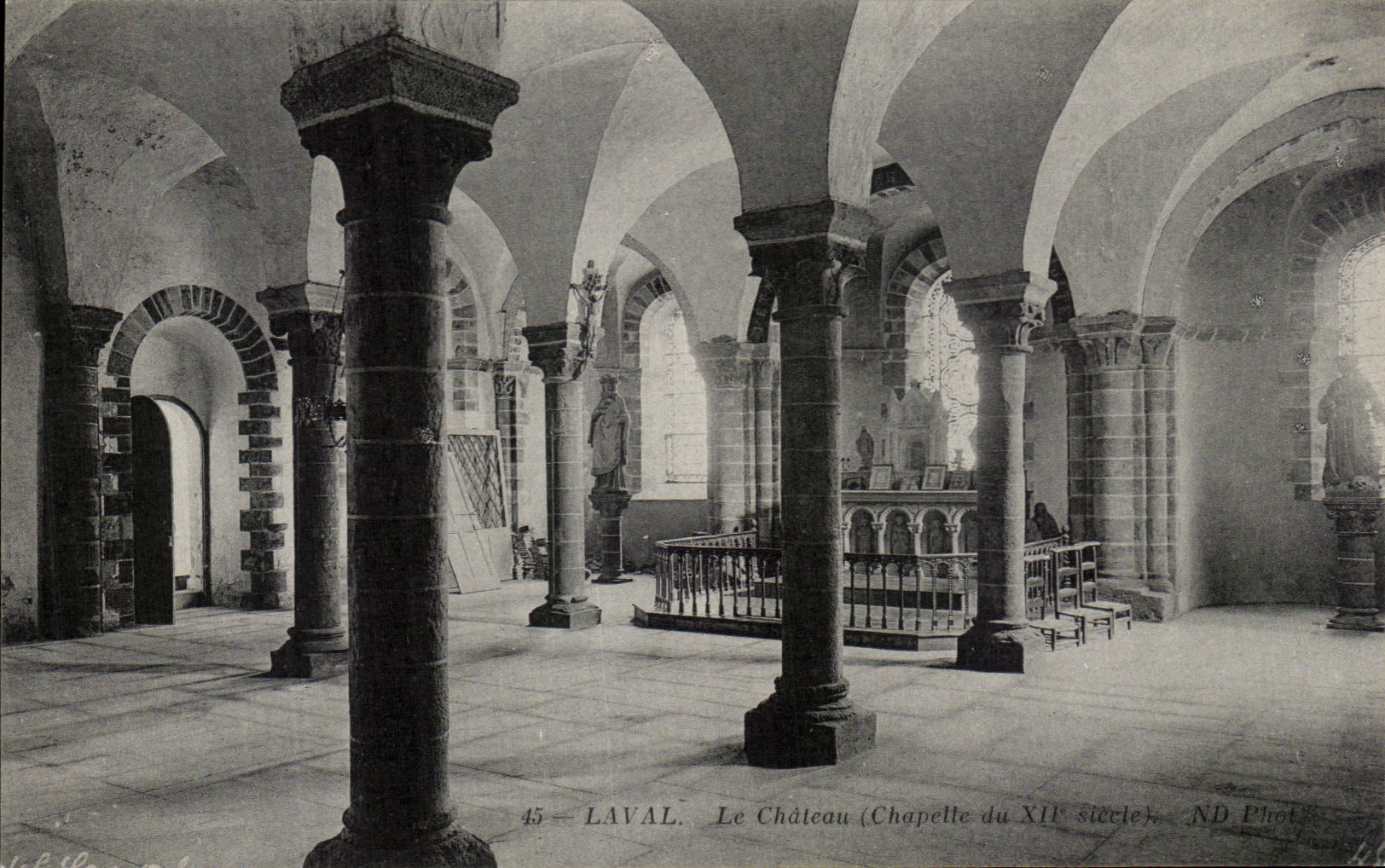 CPA Laval el castillo