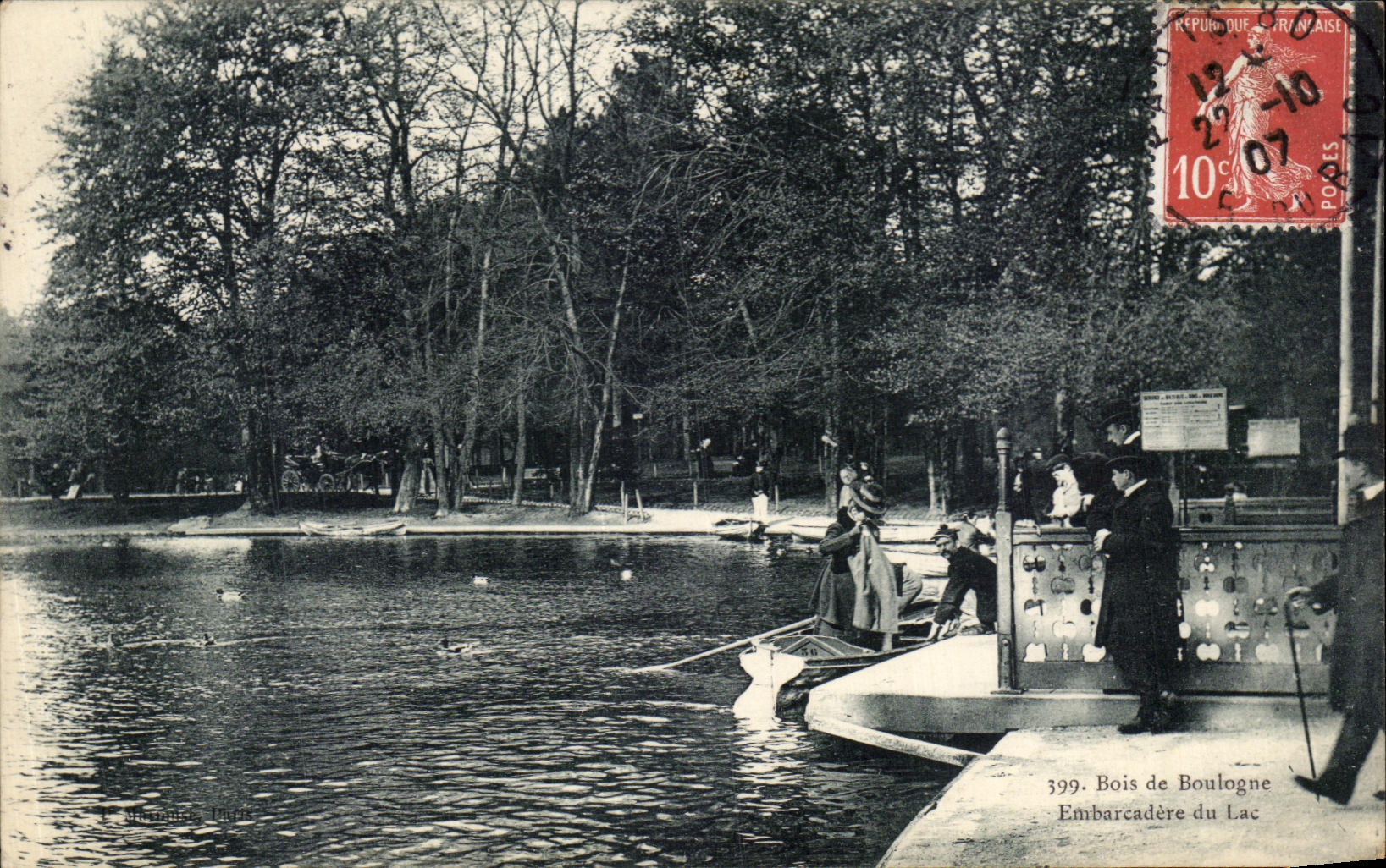 CPA Bois de Boulogne Landing stage of the lake