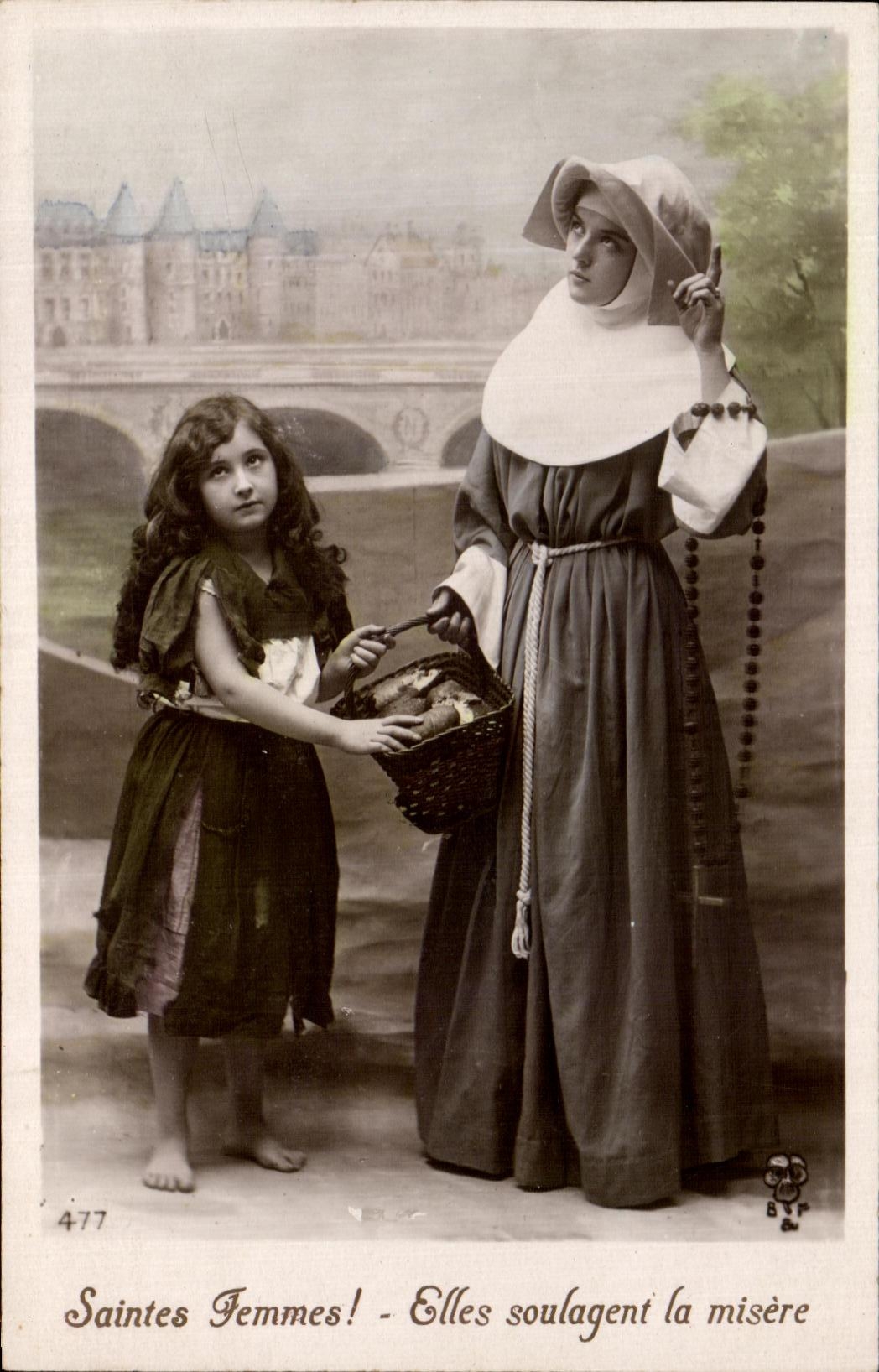 CPA Fantaisie Femme et enfant Religieuse