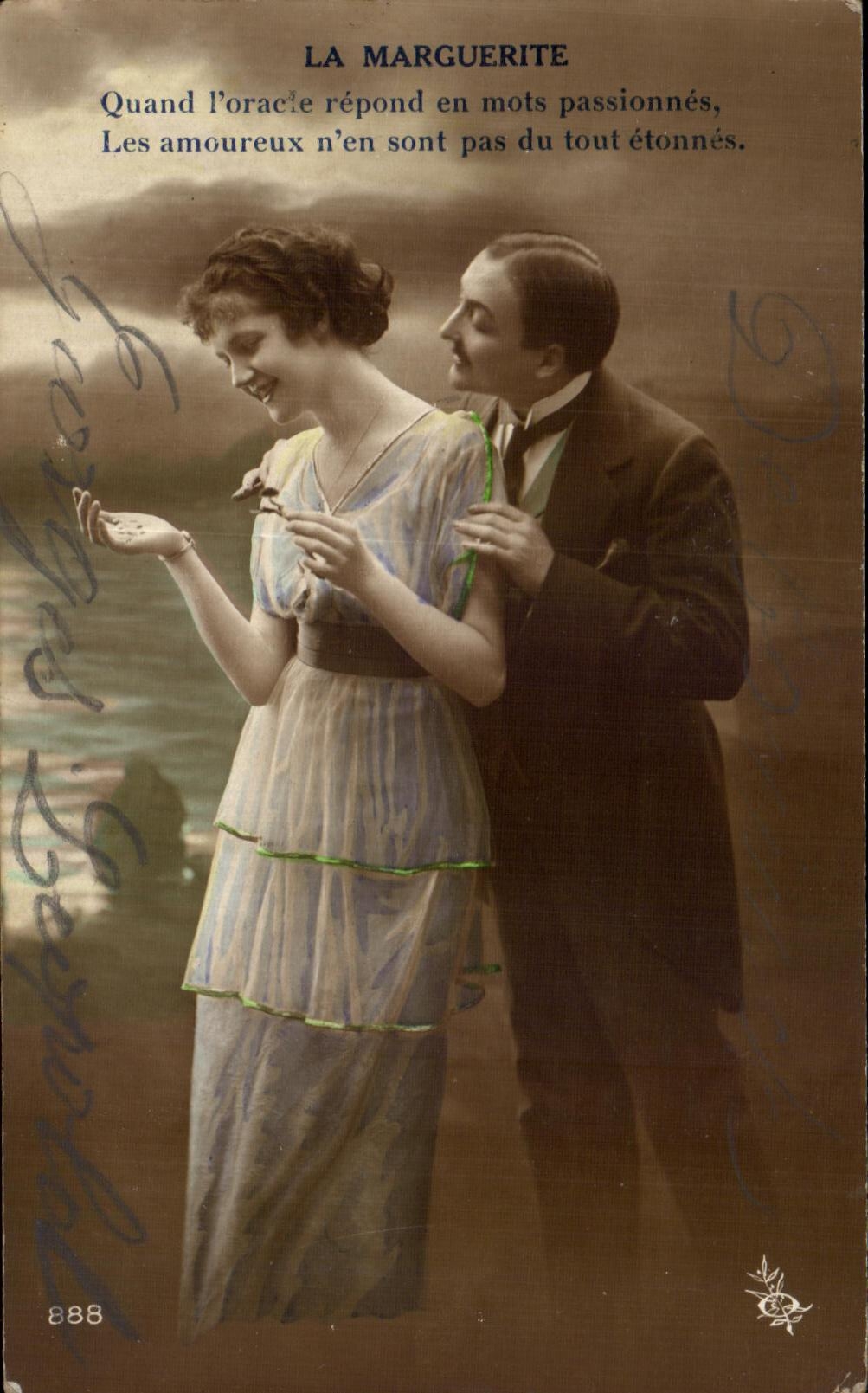 CPA Fantaisie Femme La Marguerite