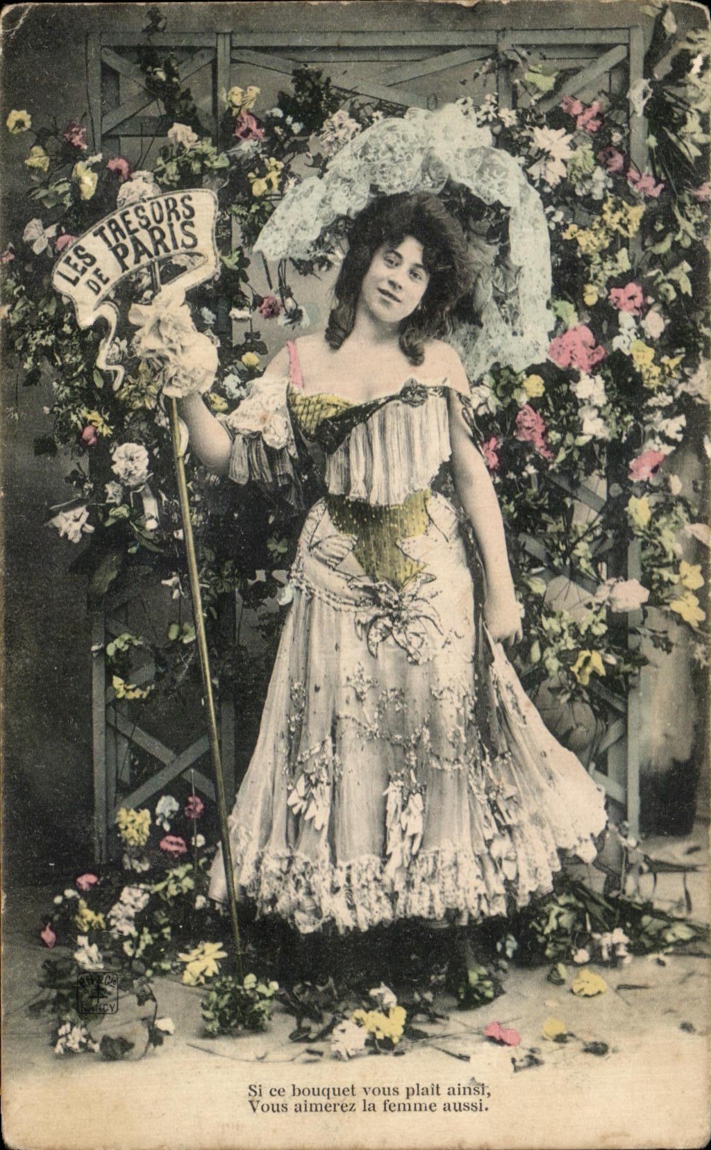 CPA Fantaisie Femme Les tresors de Paris 