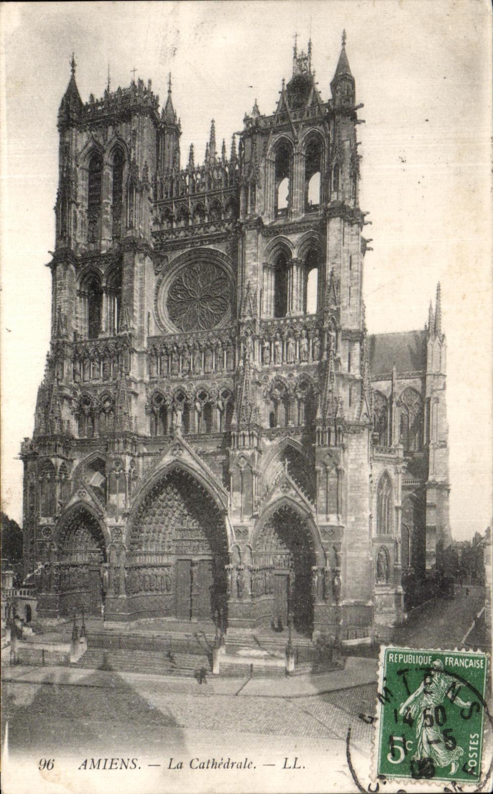CPA Amiens the Cathedral