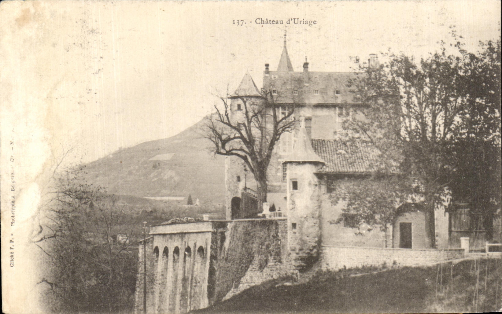 CPA Castle of Uriage