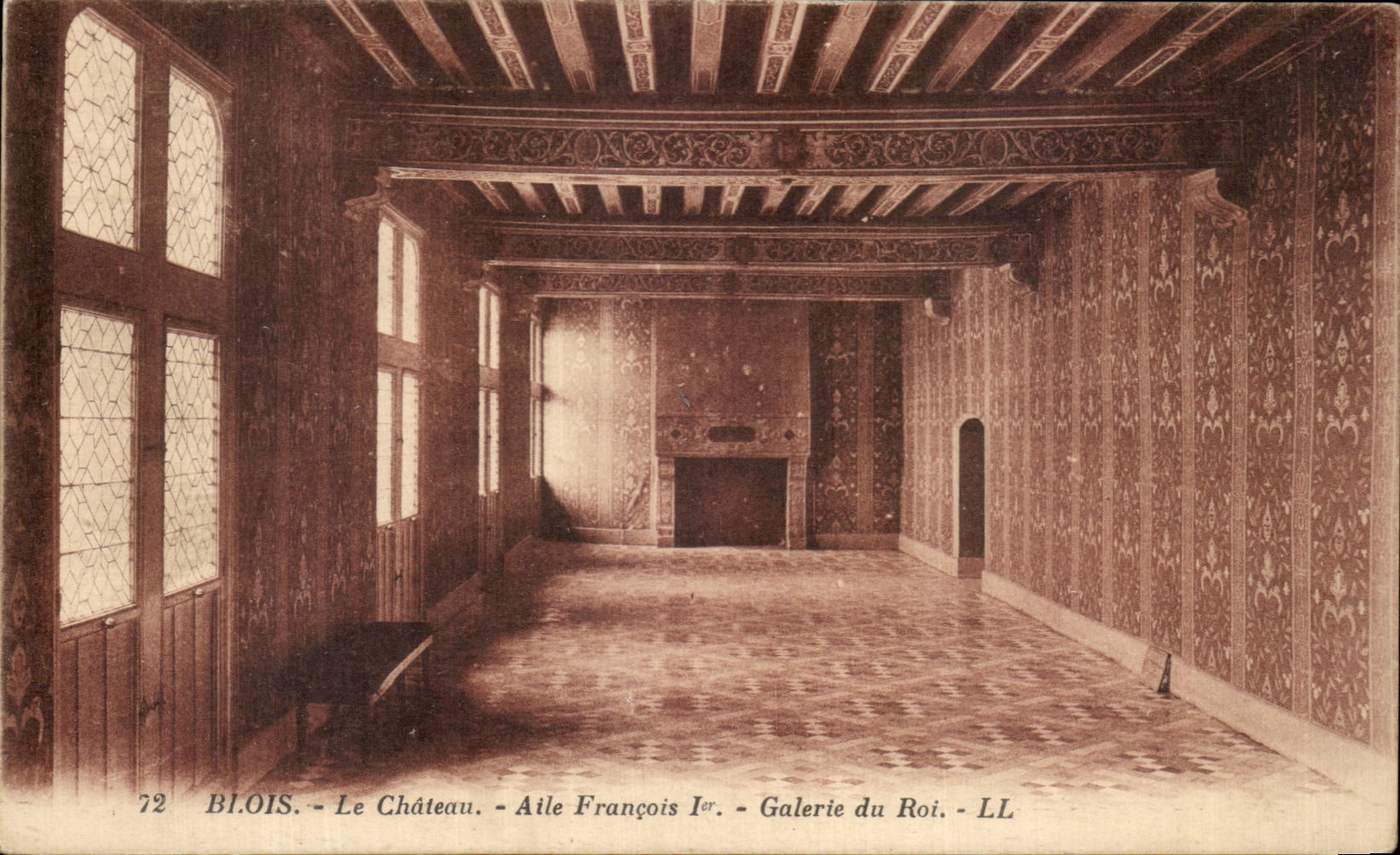 CPA Blois Le Chateau aile Francois 1er Galerie du Roi