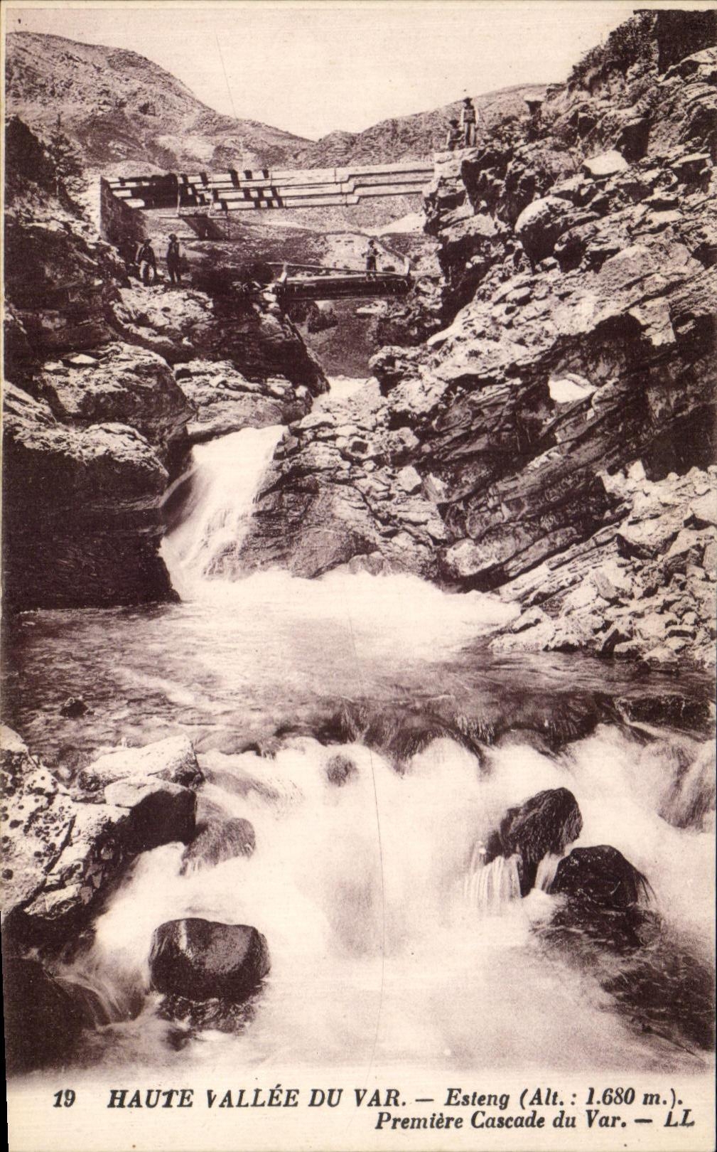 Alto valle de CPA de las cascadas de la premier del VAr Esteng del VAr